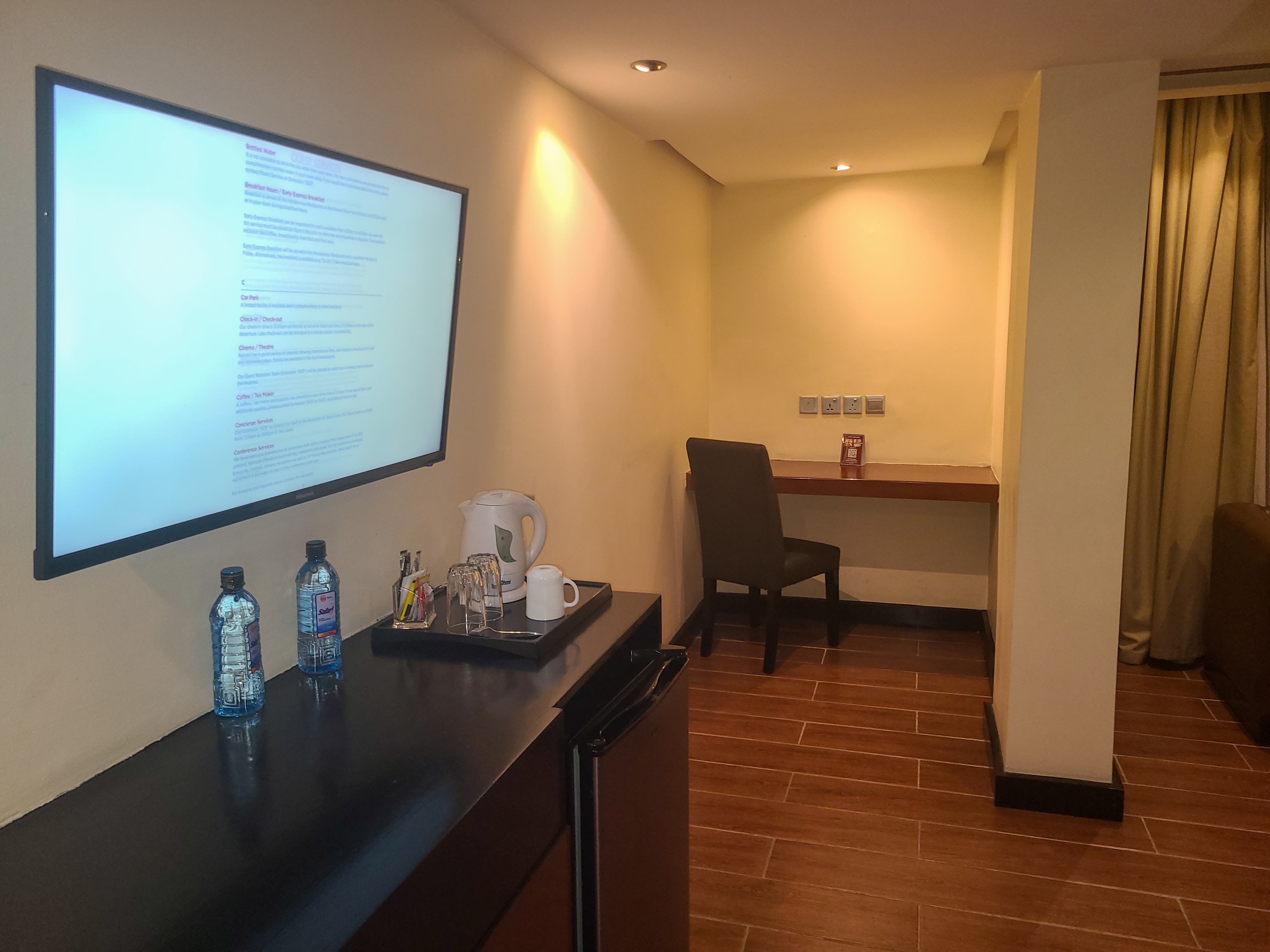 Dedicated workspace inside the executive room